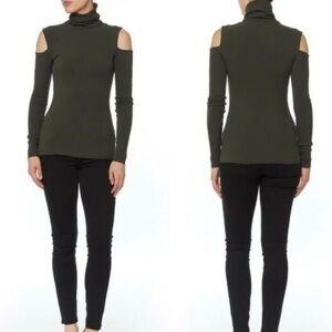 Bailey green ribbed turtle neck cold shoulder top size 44